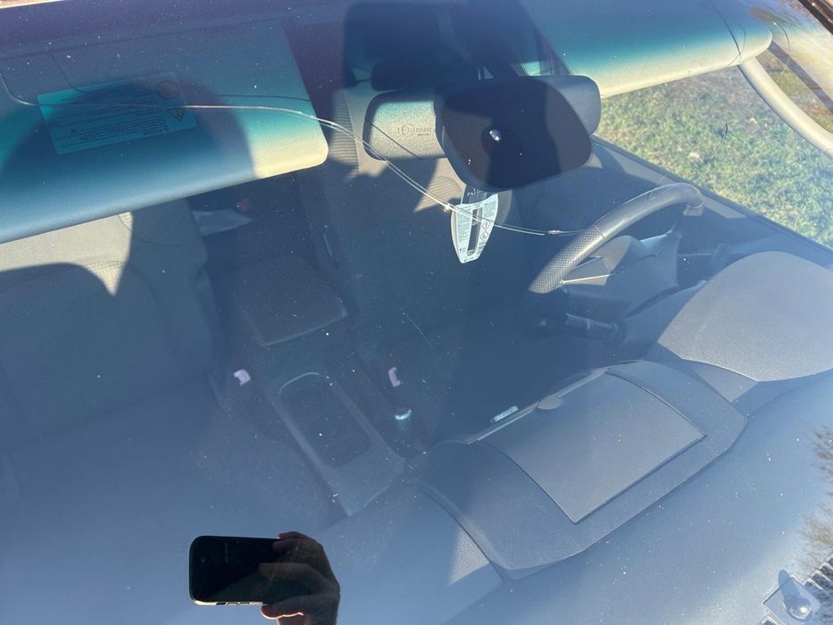 Nissan pathfinder.   Nv