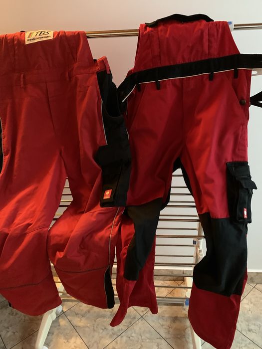 Salopeta engebelt strauss cu pieptar masura 52 si 54