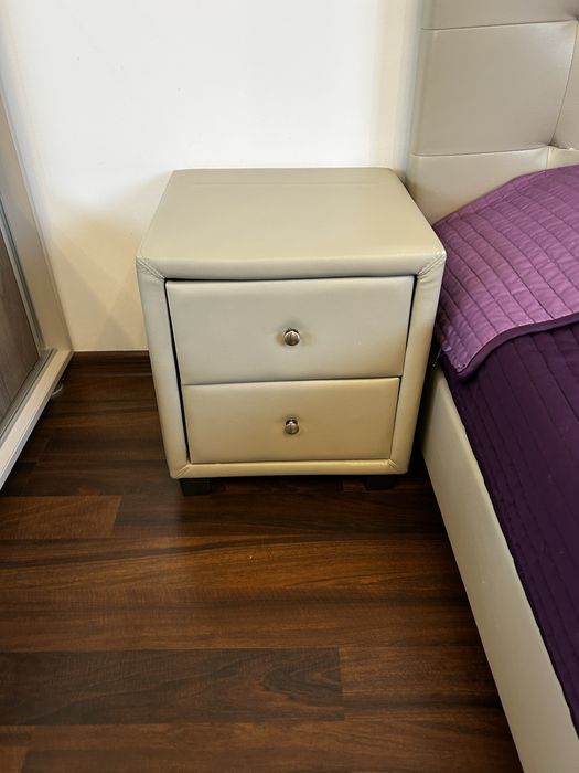 Set pat 160x200 cu noptiere