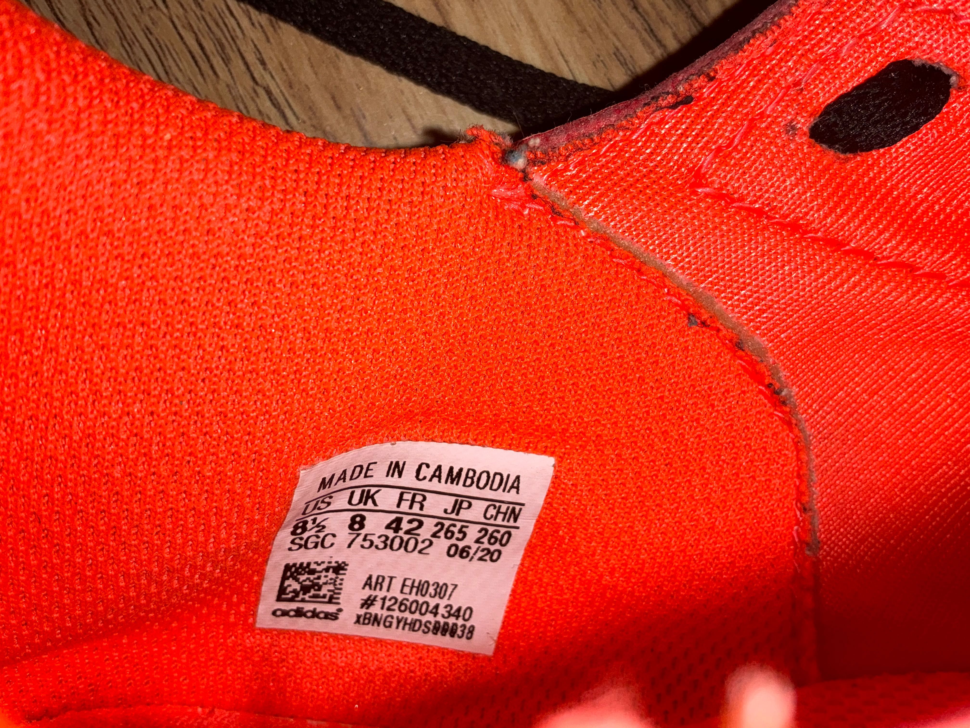 Стоножки ADIDAS,футболни кори