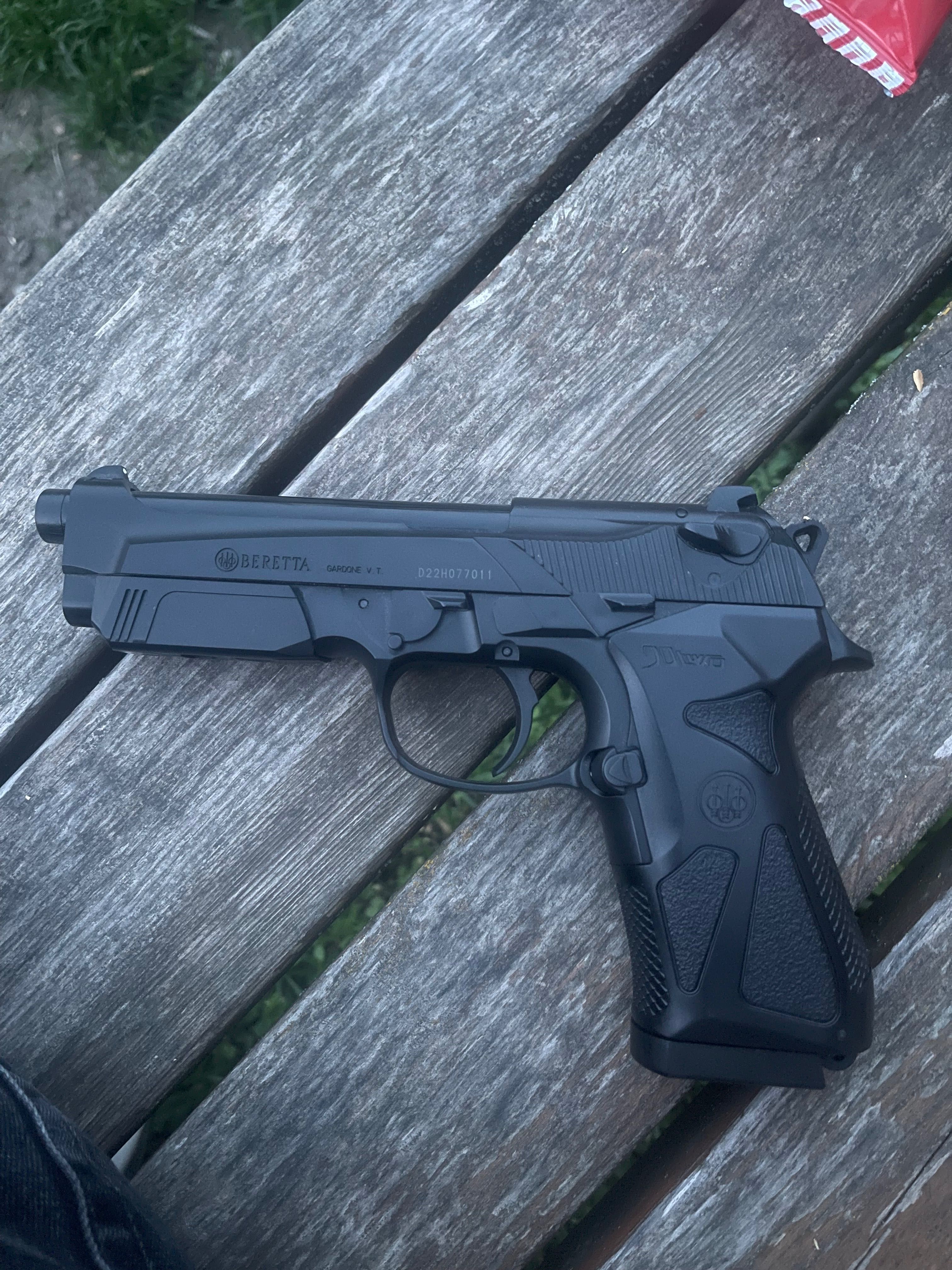 Umarex beretta 90 two еърсофт