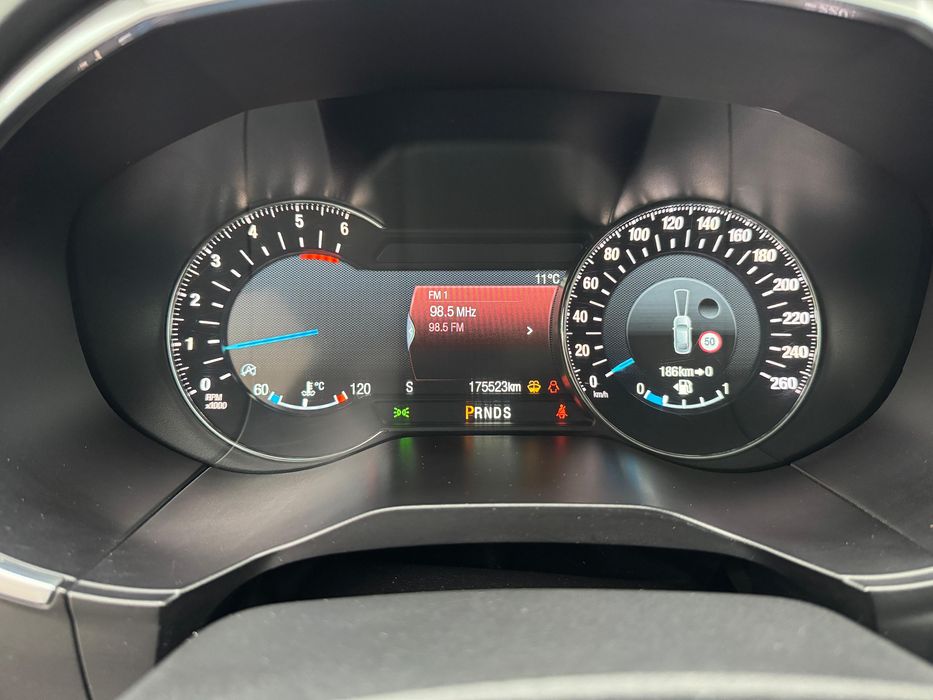 Ford s- max  an 2017