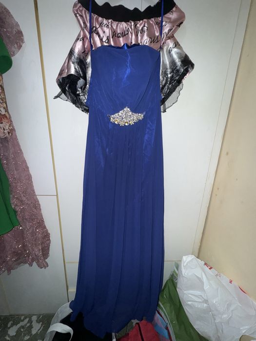 Рокли за момиче различни размери