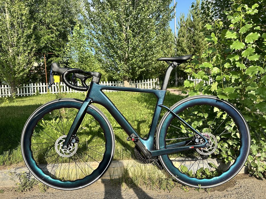 Карбоновый шоссейный велосипед R15 Pro