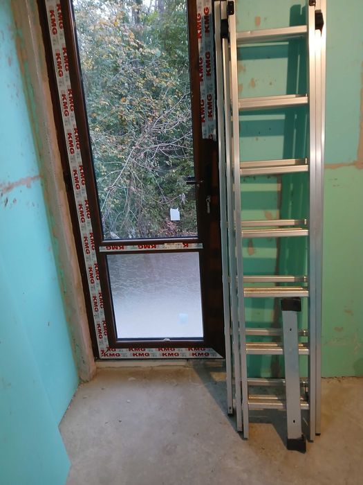 Алуминиева стълба трираменна седем стъпала