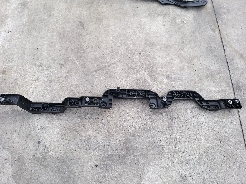 Suport dreapta montare scut termic land rover range rover evoque 2 l551 k8d2113c52ab