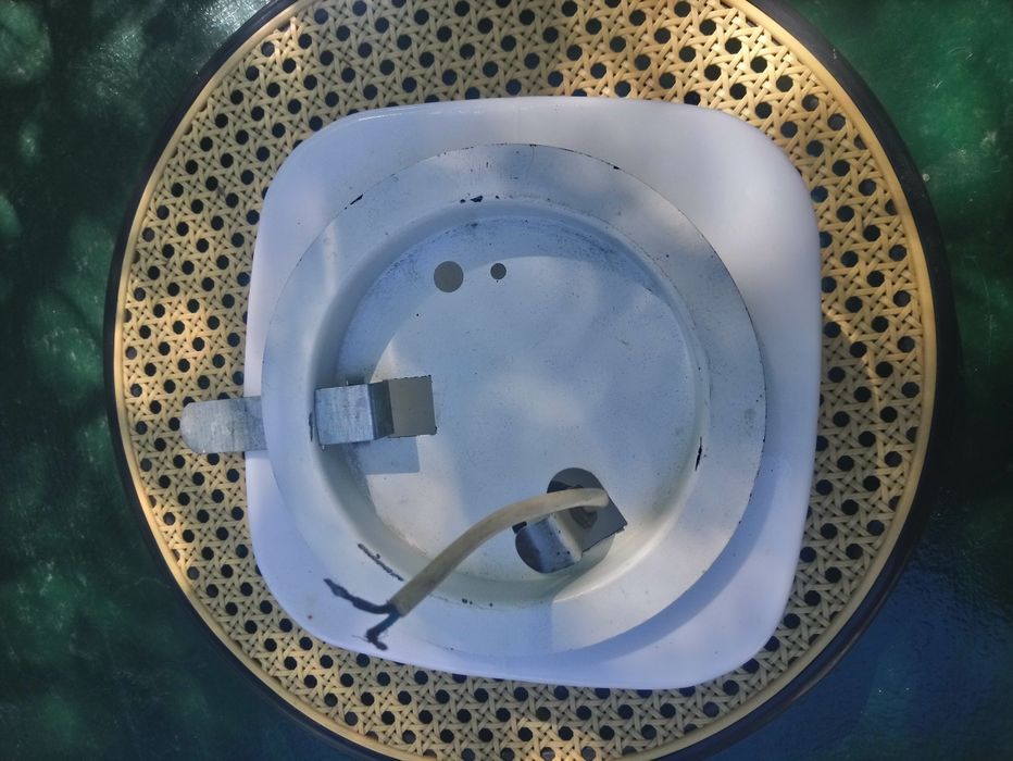 Лампа за таван и стена.