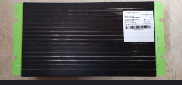 Vând invertor SINUS PUR Solid Volt