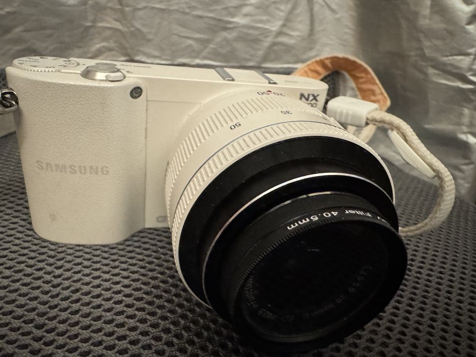 Camera Samsung NX1000, 20.3MP, + Obiectiv 20-50mm