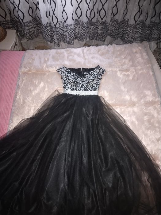 Продам вечерние платья