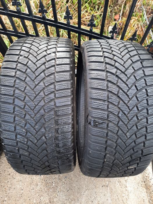 2 Anvelope 235 35 19 Bridgestone iarna profil bun 6mm