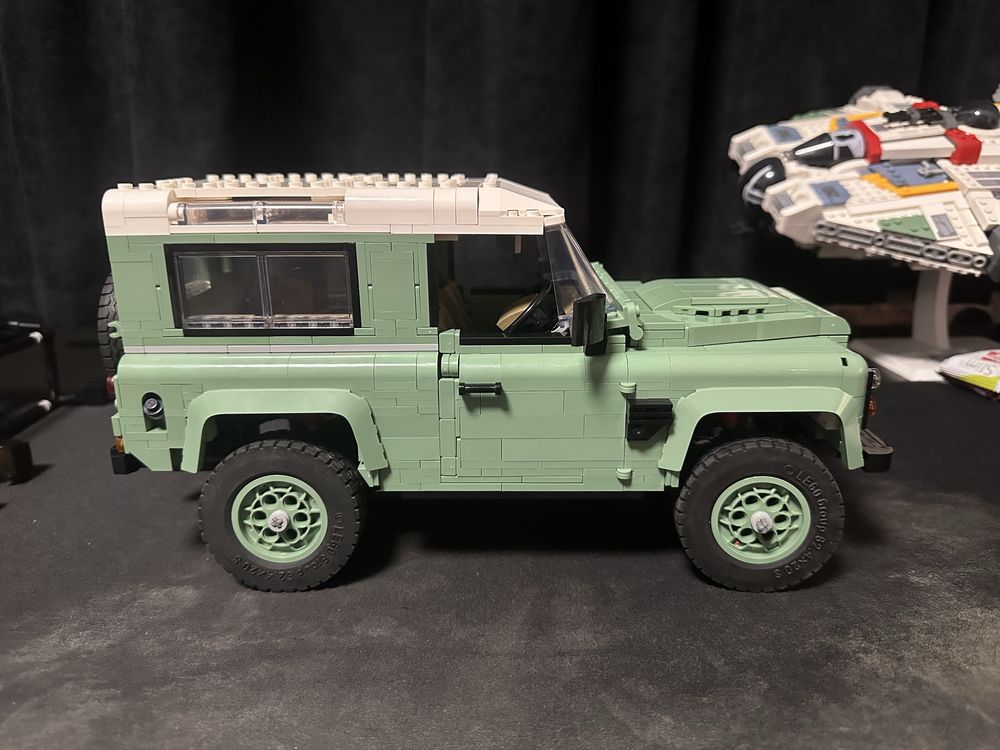 Lego Icons 10317 Land Rover Classic Defender 90