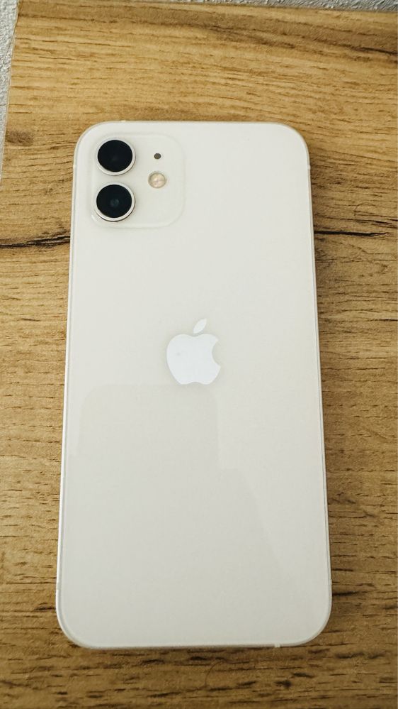 Vând iPhone 12 in stare perfecta de funcționare