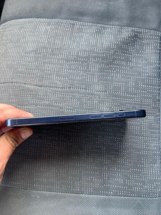 Vand Iphone 15 pro max 256gb ,cumparar de nou