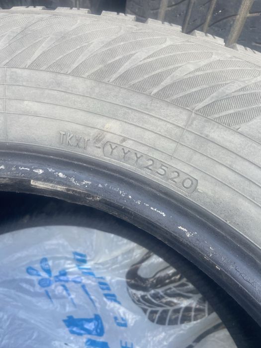Зимние шипованные шины 265/60/18 Yokohama IG65