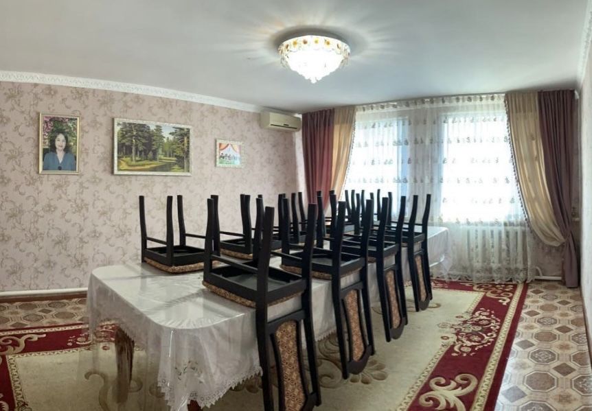 Продам стол со стульями