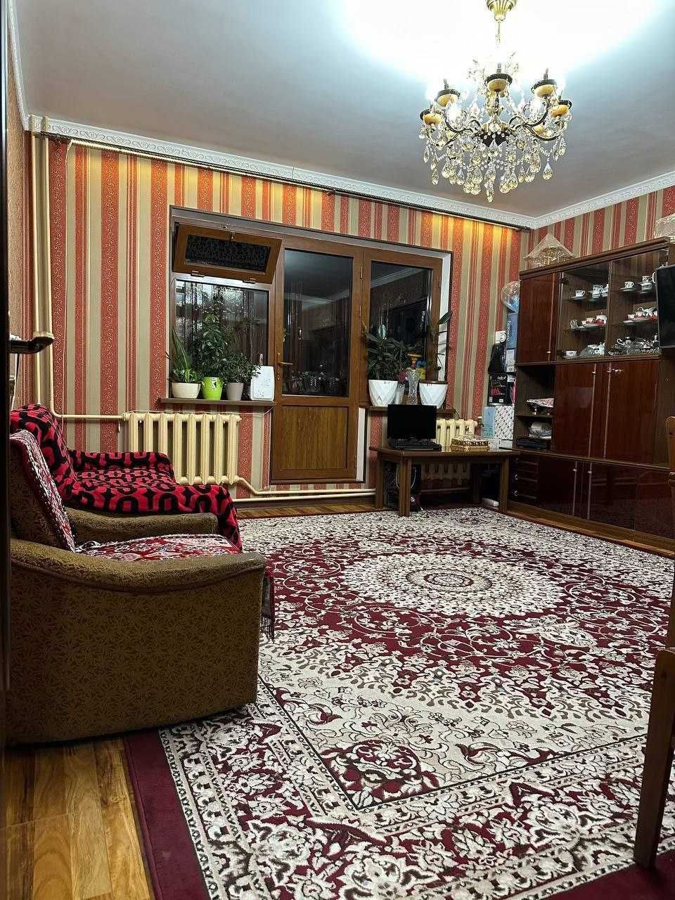 Продается квартира на Юнусабаде 14 квартал 2-3-9 отдельный вход