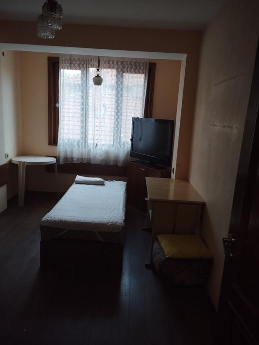 Дава се под наем Многостаен апартамент в Пловдив, Христо Смирненски - 120 кв.м за 612 € - Снимка #3