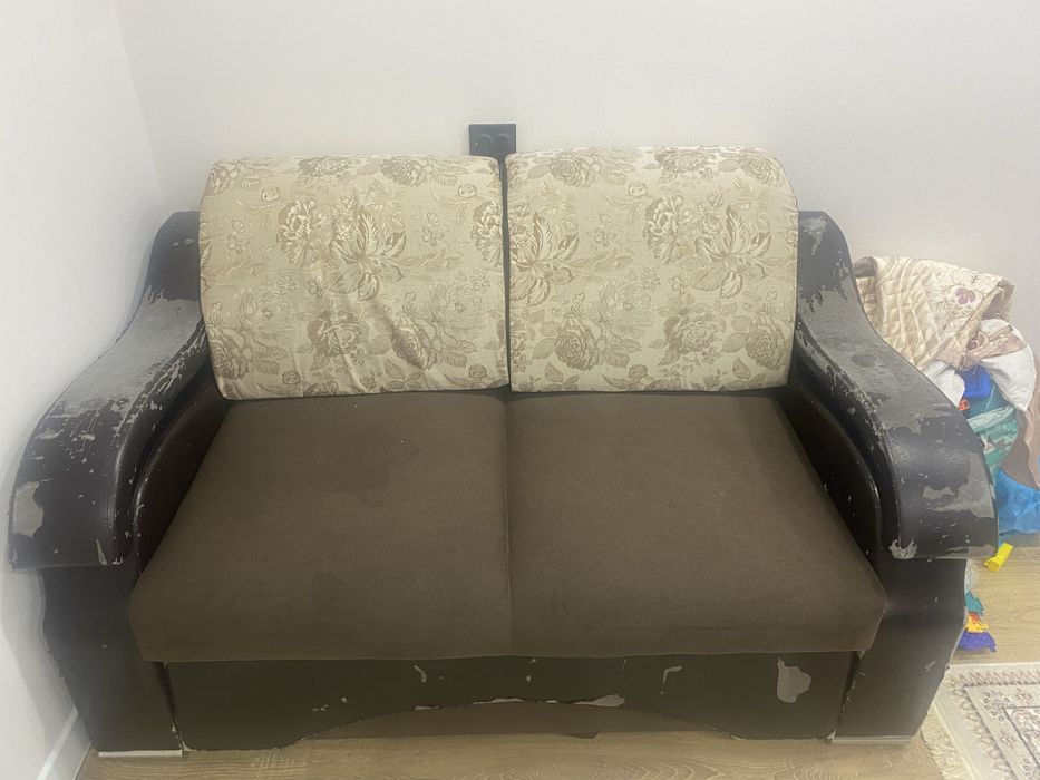 Отдам диван бесплатно
