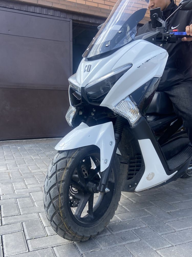 мопед Y-max 185 кубов