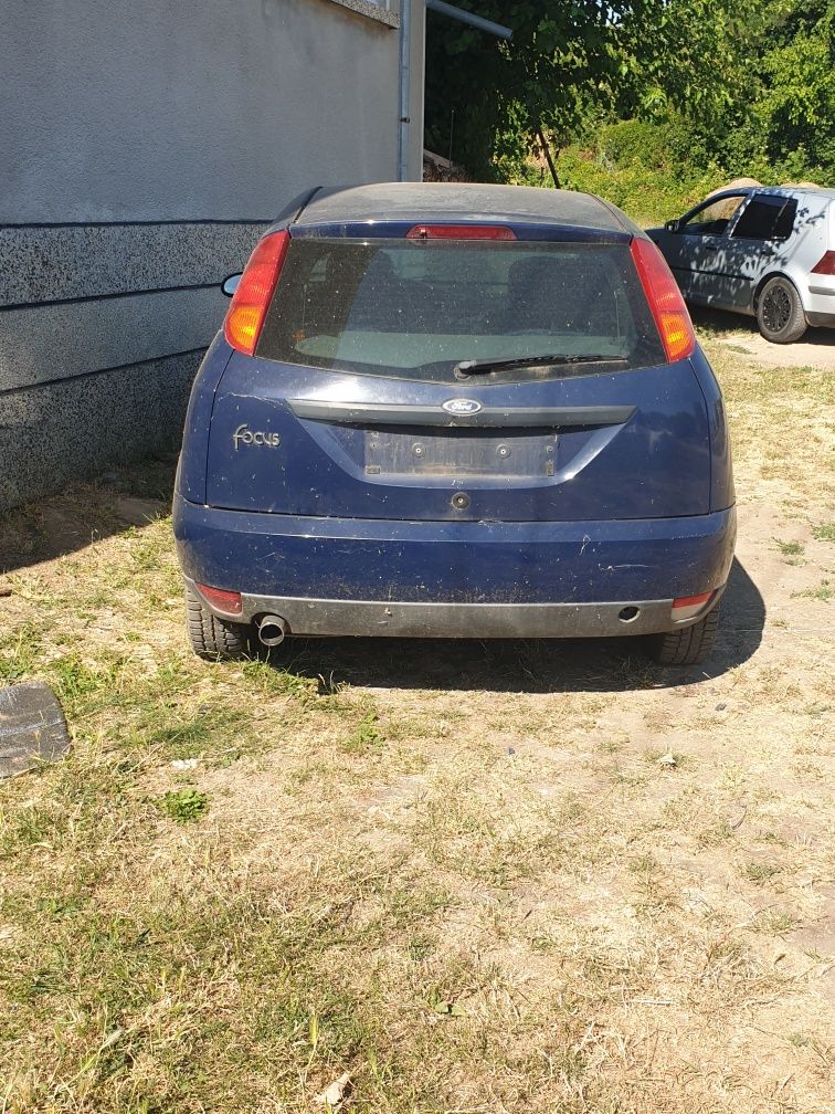Ford focus 1.4 бензин 2003г.