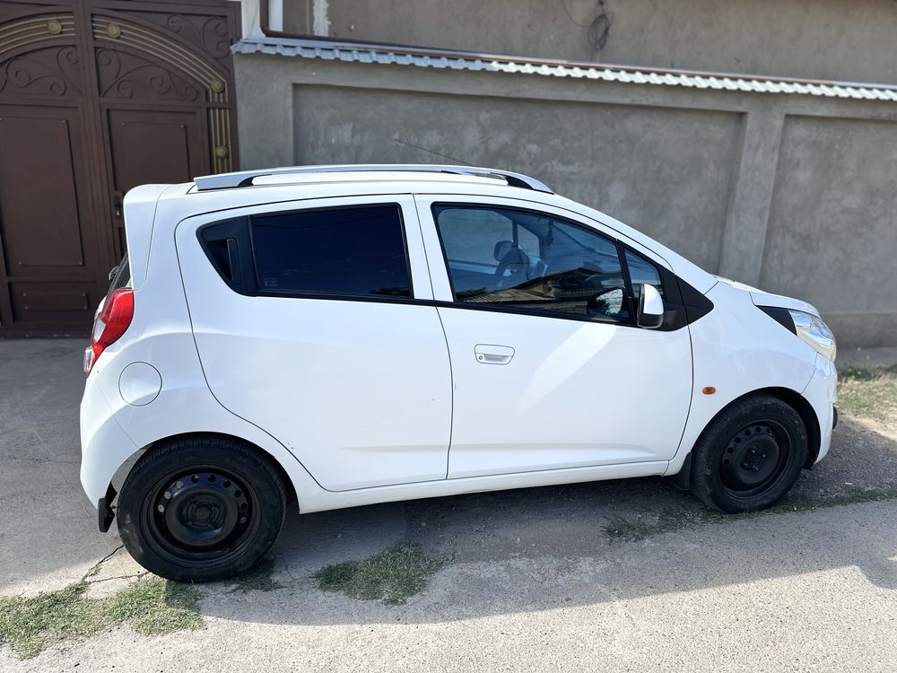 Chevrolet Spark sotiladi