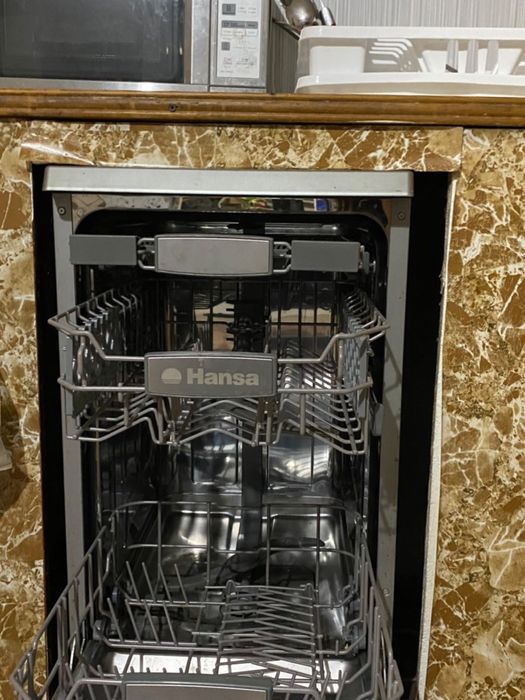 Продам посудомоечную машину