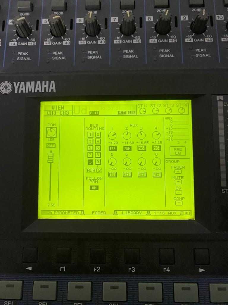 Mixer digital yamaha 01v96