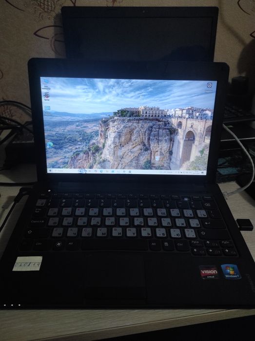 Продается нетбук Lenovo
