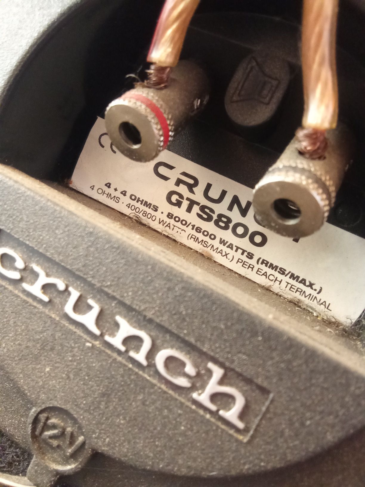 Vand subwoofer crunch gts 800