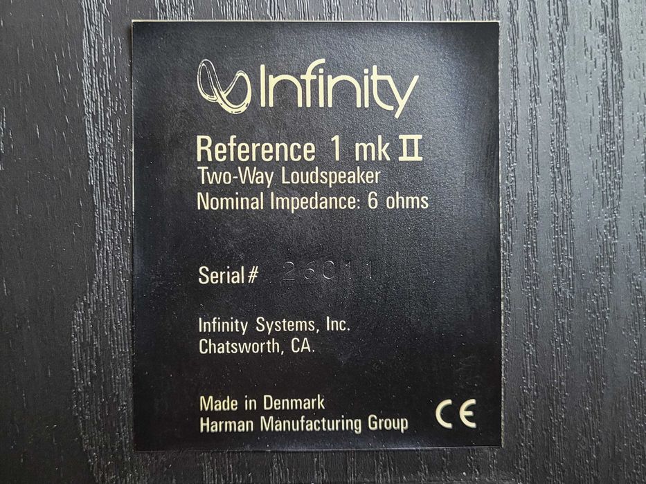 Boxe de raft Infinity Reference 1 Mark II cu cabluri incluse