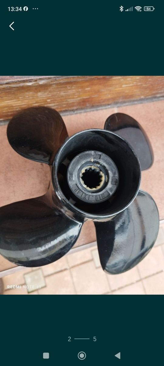 Vând elice Spitfire ,4 pale nouă ,motor Mercury 50Cp, pas 14, 13canelu