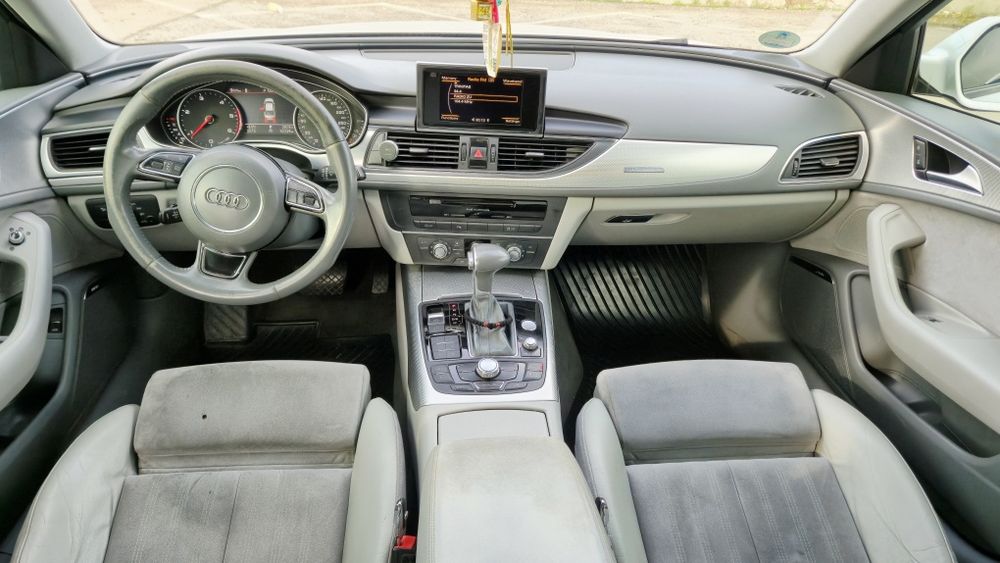 A6 C7 2013 Cutie defectă