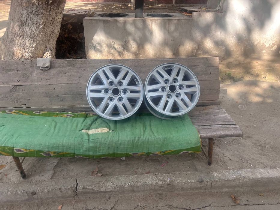 Срочно продается диски на машину Hyundai 2 штуки