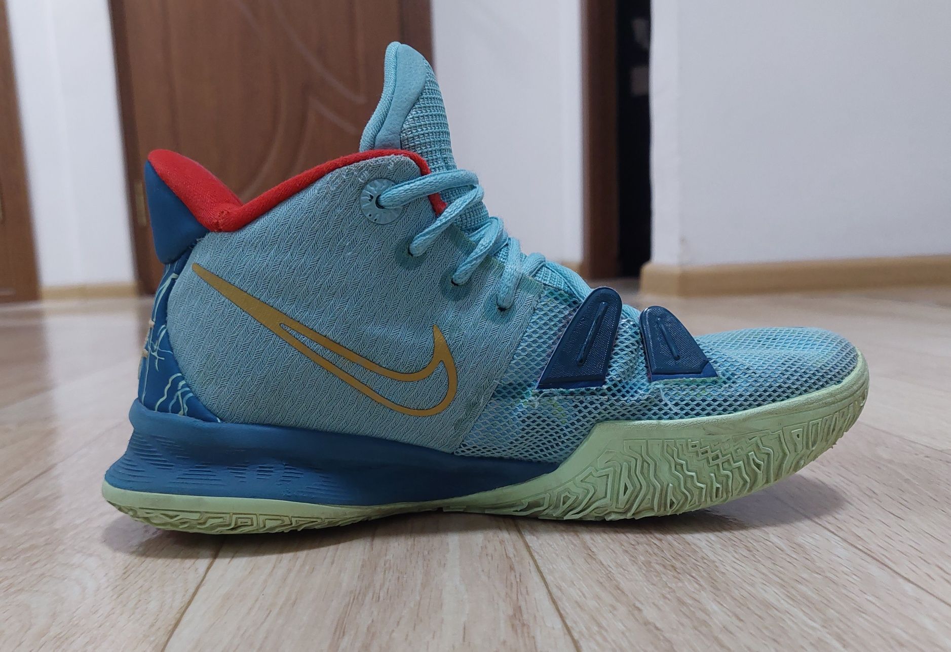 Продаются Баскетбольные Кроссовки Nike Kyrie 7 Special FX