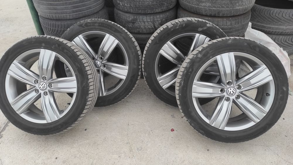 Гуми 235/50/19 на 90%