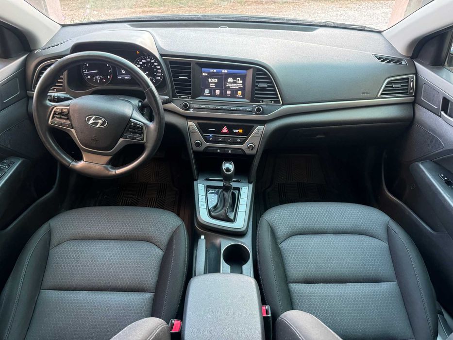 Hyundai Elantra 2.0 бензин автоматик
