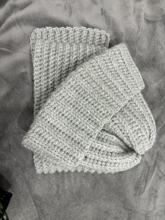 Продается шапки и шарфы