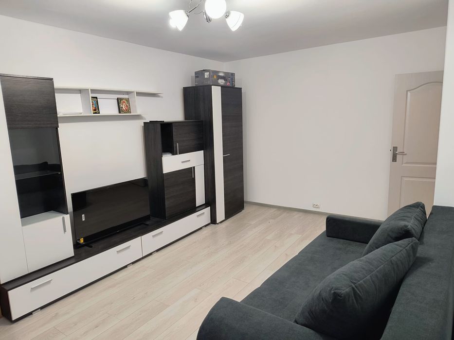 Inchiriez apartament 2 camere decomandate