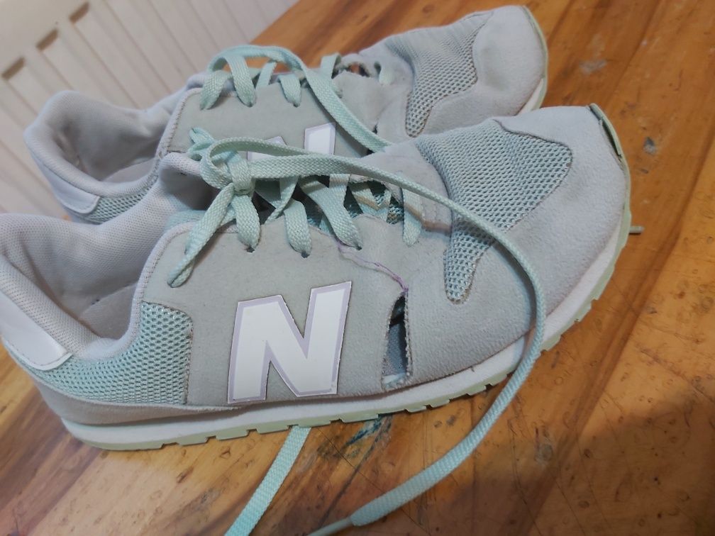 papuci New Balance