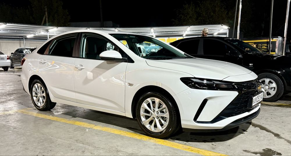 Yangi Chevrolet Monza 1.5 Full Жемчуг