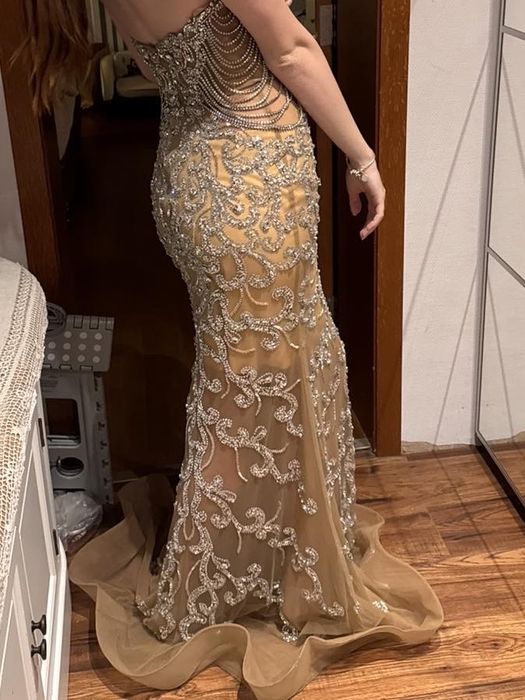 Дизайнерска рокля