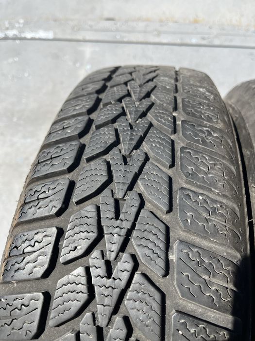 2 бр. зимни гуми 175/70/14 Dunlop DOT 1619 5,2 mm