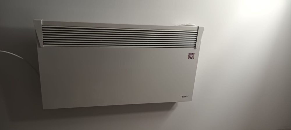 Vând convector electric
