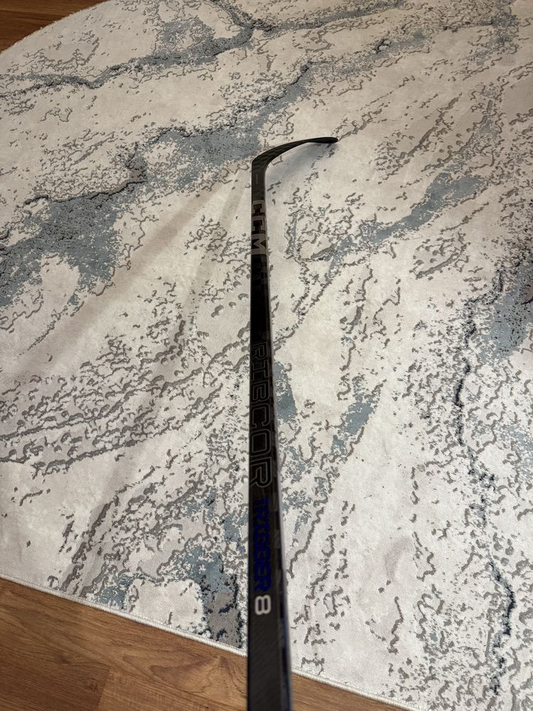 Клюшку CCM TRIGGER 8 p28 55 флекс
