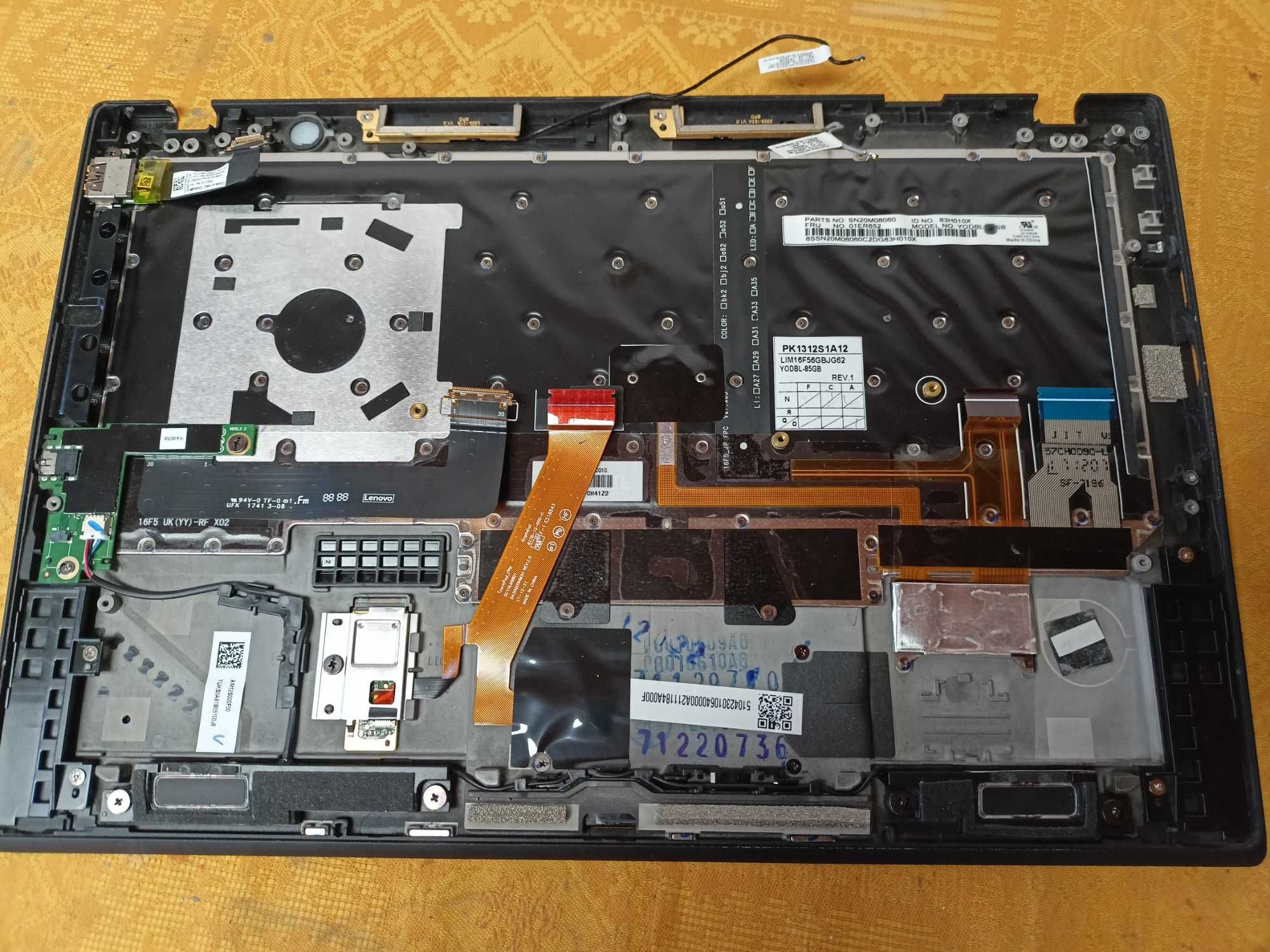 Dezmembrez Lenovo ThinkPad Carbon X1 gen 5 5TH - PretAccesibil