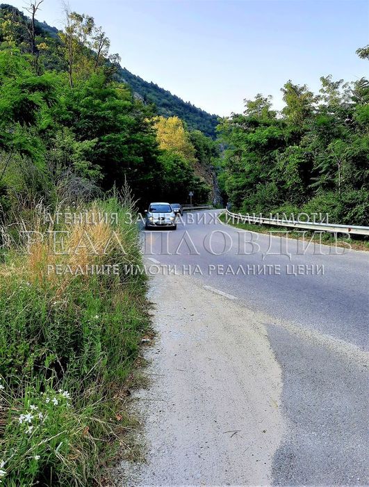 Продава се Парцел в Асеновград - 2555 кв.м за 100 €/кв.м - Снимка #2