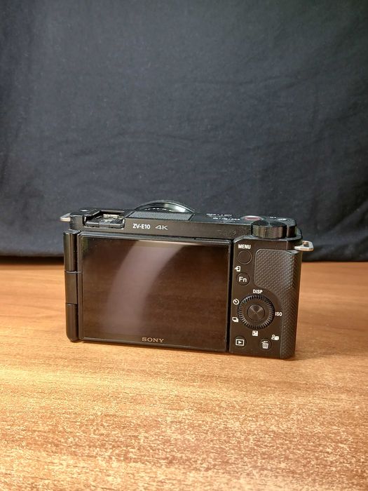 Sony ZV-E10 + обектив Sony SEL 16-50mm f/3.5-5.6 PZ