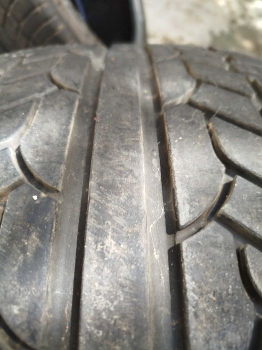 Продавам 4 броя гуми 275/40/22