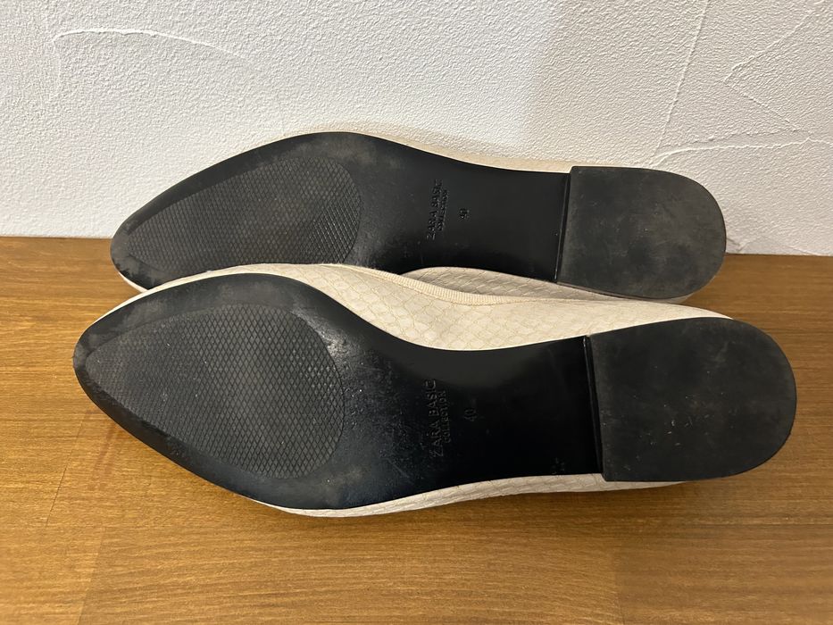 Balerini Zara bej cu efect croco si funda